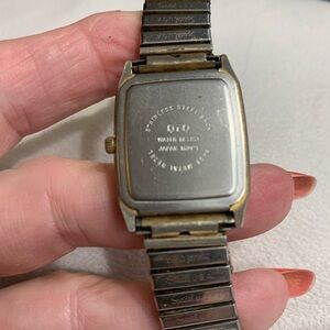 Vintage Men’s Q&Q Quartz Watch